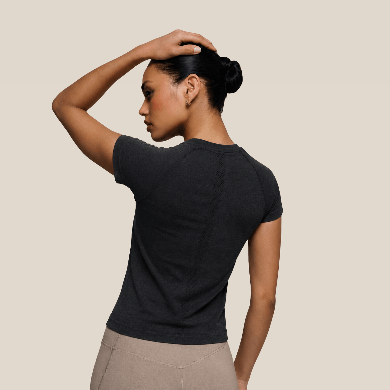 Women's Chafe-Free Seamless Short Sleeve Shirt - Merino Comfort Knit