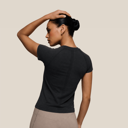 Women's Chafe-Free Seamless Short Sleeve Shirt - Merino Comfort Knit